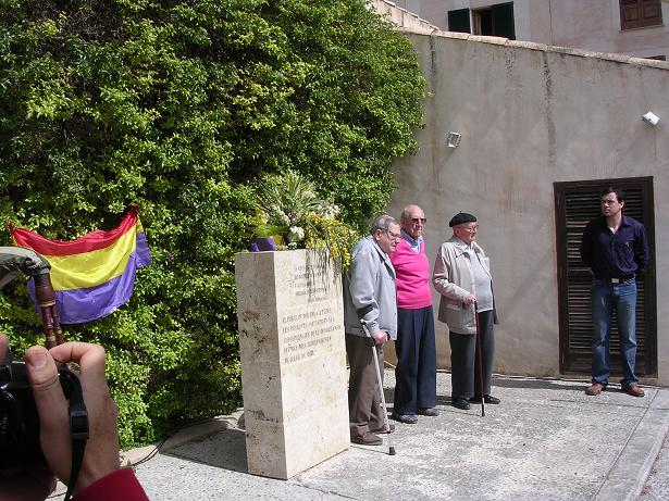 12189-moment.JPG, 94 KB