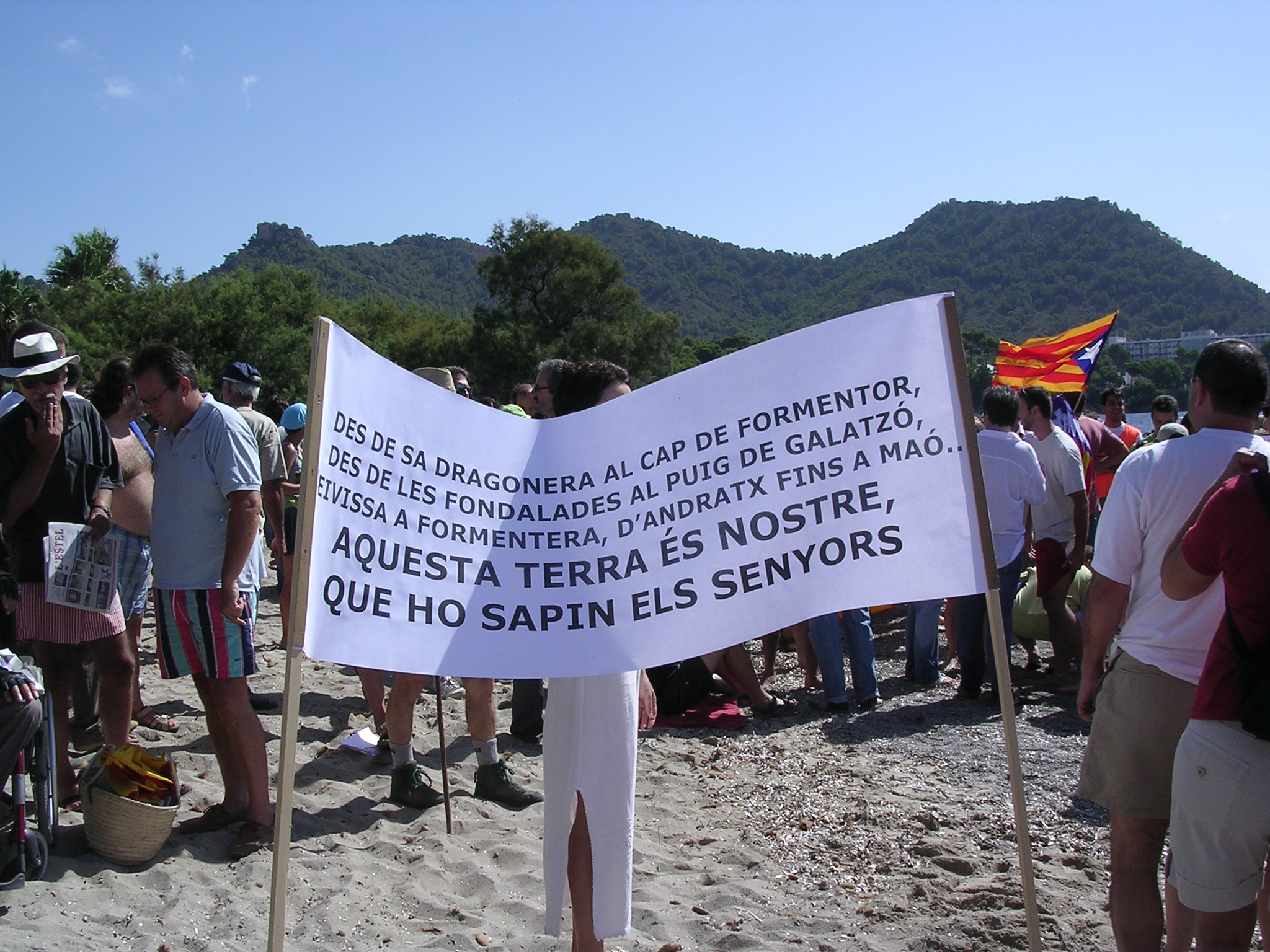 pancarta.JPG, 992 KB